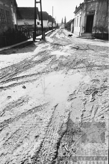 THM-BJ-00927a - Murgai utcakép az 1980-as években