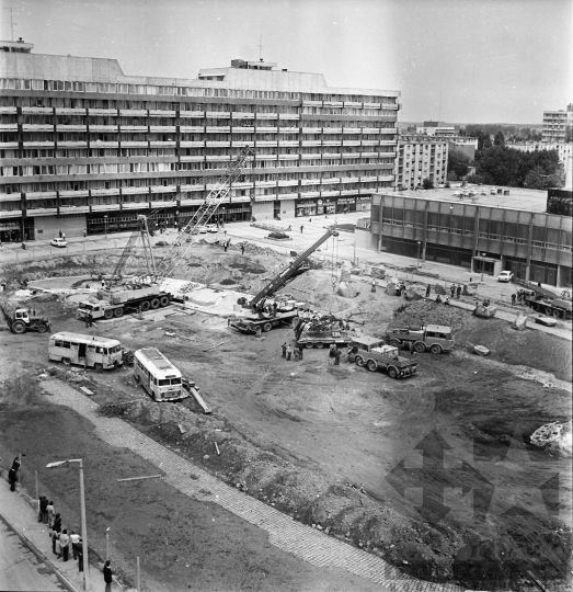 THM-BJ-10998 - Prométheusz park építése Szekszárdon az 1970-es években